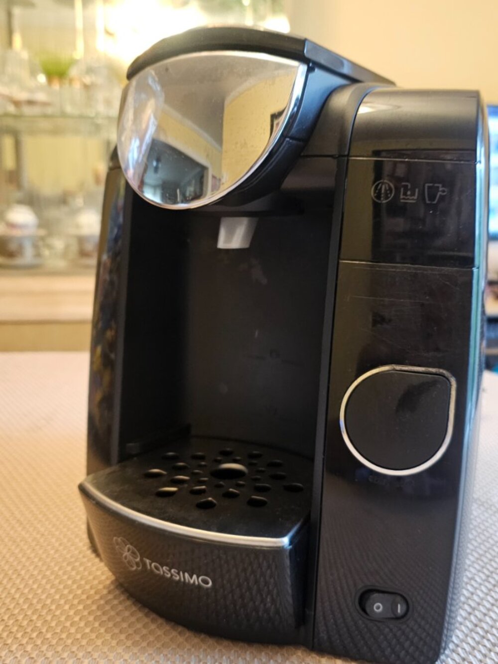 Bosch Tassimo Joy TAS475UC Coffee Machine, 1.4 Litre – Black